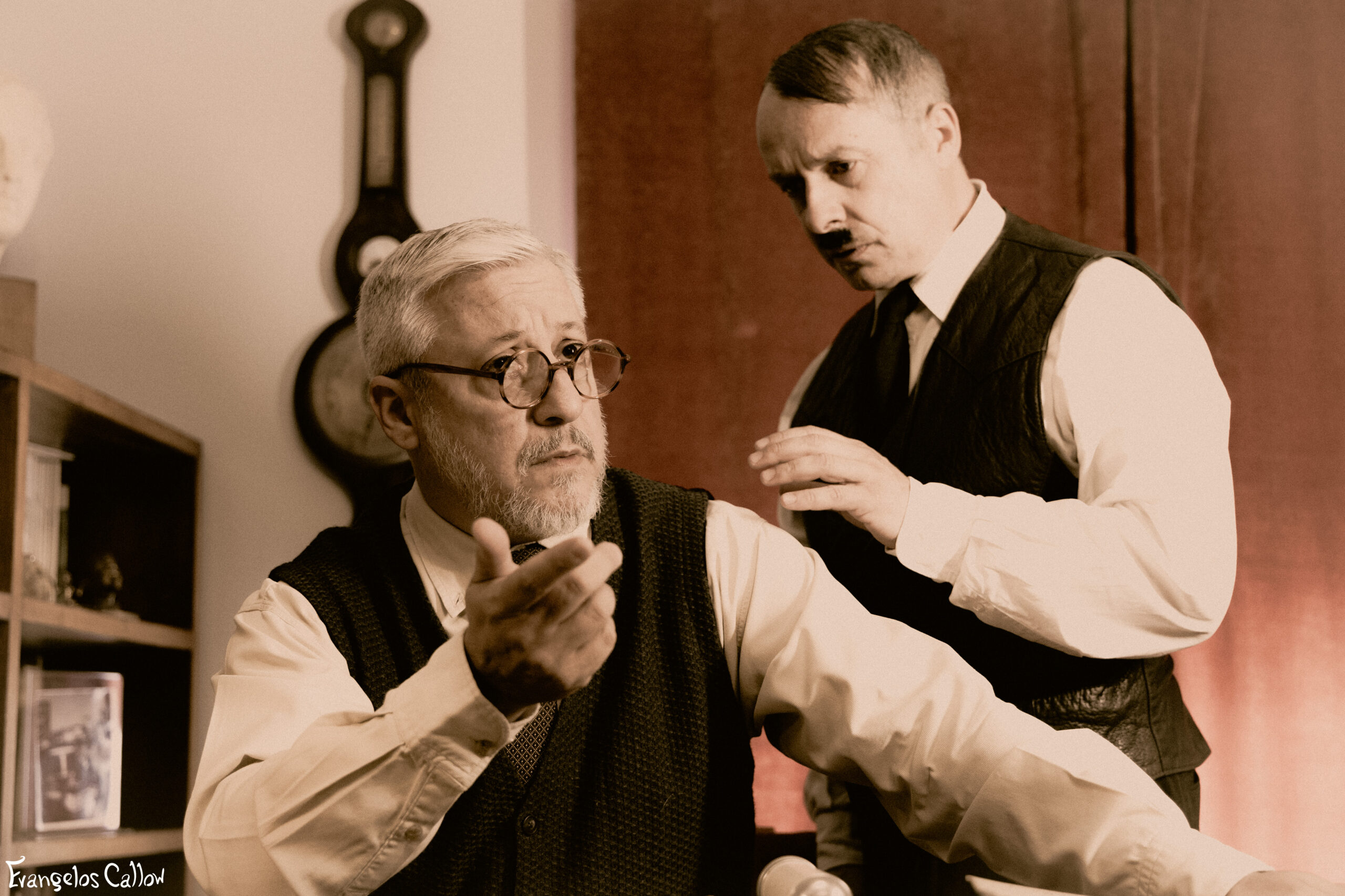 "MEIN KOMPLEX" Όταν ο Hitler συνάντησε τον Freud…
